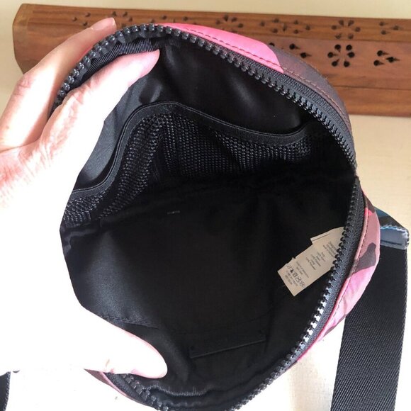 Lululemon Take it on the Belt Heritage 365 Camo Guava Pink Multi Hawaiian Blue - Picture 8 of 9